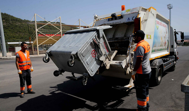 Karşıyaka'dan 'çöp' hamlesi... 15 kamyon alınacak!