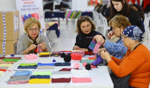 Karabağlar’dan ilmek ilmek dayanışma