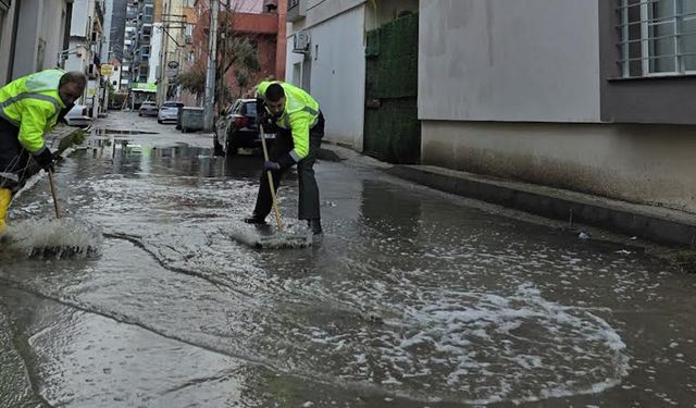 Çiğli'den sağanak ve fırtına teyyakkuzu