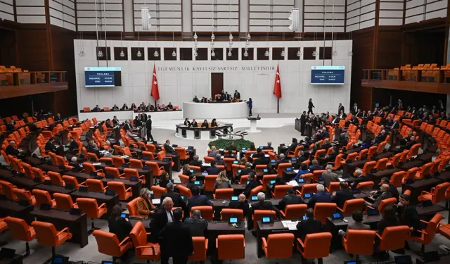 Teklif Meclis'ten geçti: En düşük emekli aylığı 20 bin TL oldu!