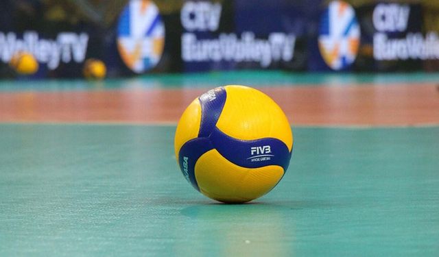 İzmir'de voleybol coşkusu sürecek