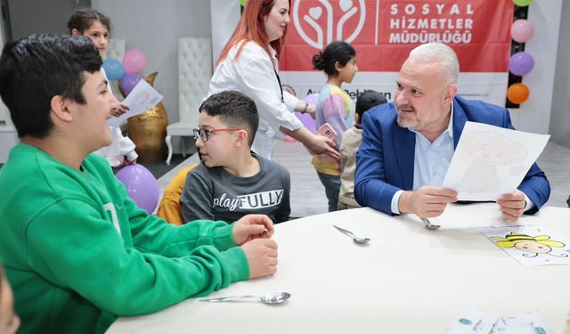 Menemen'de 'özel' karne sevinci!