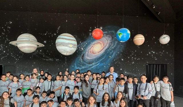 Çiğli’de Uzay Kampüsü kapısını çocuklara açtı!