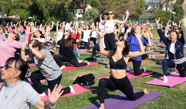 Karşıyaka'dan 14 Şubat’a özel yoga etkinliği