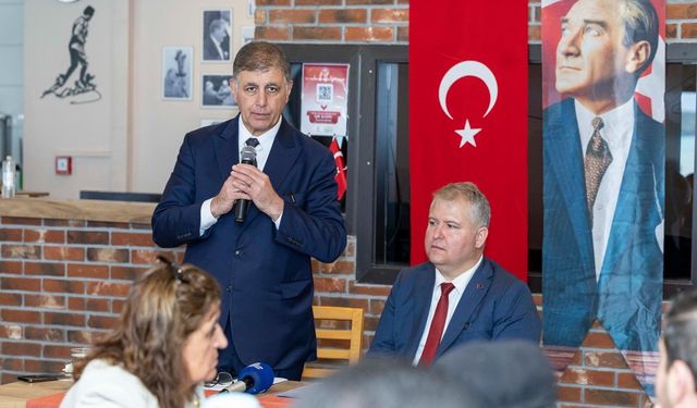 Tugay 'aynı sorunlar Avrupa'da da var' dedi ve ekledi:  İzmir’i karalamaya ‘siyaset’ diyen birileri var!