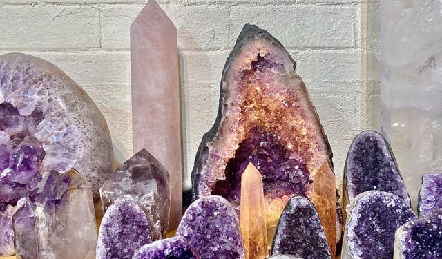 İzmir’de doğaltaş akını: En çok talep iş ve aşk!