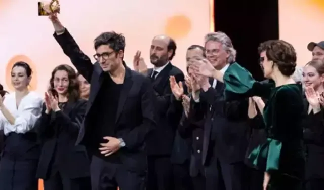 Berlin Film Festivali'nde Altın Ayı ödülünü 'Sarı Zarflar' kazandı