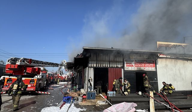 Sanayi sitesinde korkutan yangın!