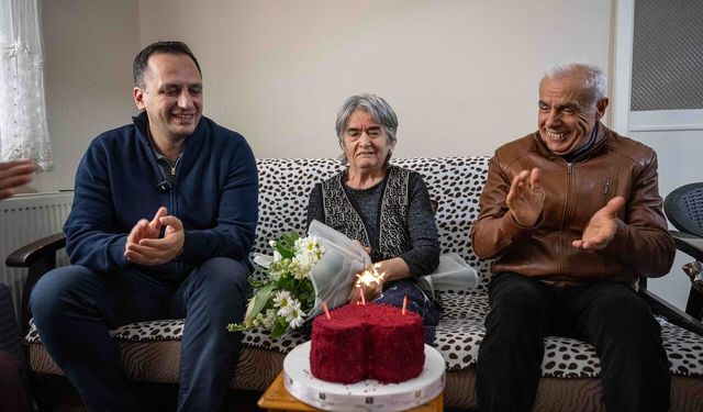 Bornova'da Sevgililer Günü’nde vefa ve şefkat buluşması