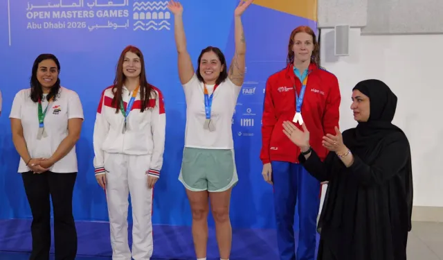 Milli yüzücü Bengisu Avcı'dan yeni Türkiye rekoru