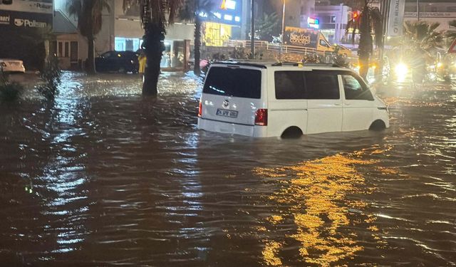 2 ilçede eğitime sağanak arası!