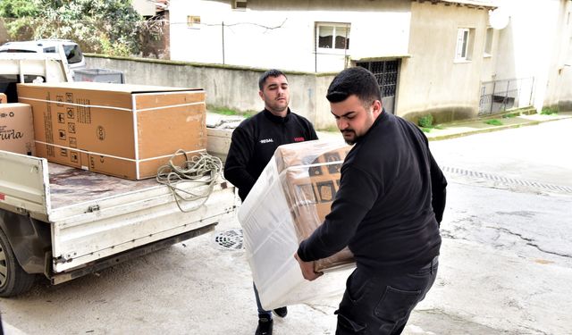 Bornova'da sel mağdurlarına 'Askıda Eşya' kampanyası!