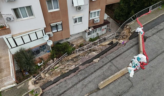 Mahallede korkutan çökme: İstinat duvarı hala düzeltilemedi