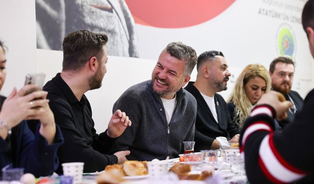 Duman Kozağaç’ta sahur sofrasında