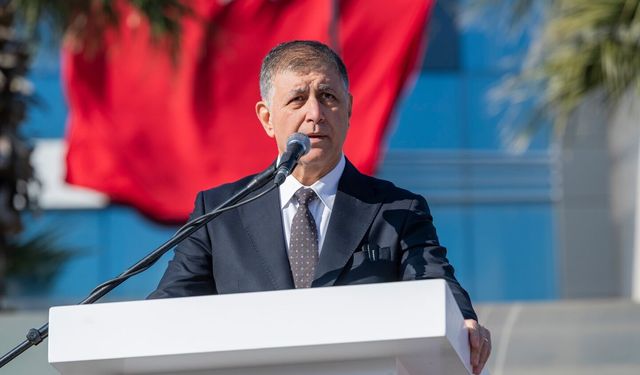 AK Partili İnan’ın Çeşme Projesi çağrısına Tugay’dan yanıt: Önce İzmir Büyükşehir’e gelsinler!
