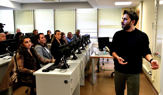 Bornova'dan muhtarlara üniversite desteğiyle eğitim!