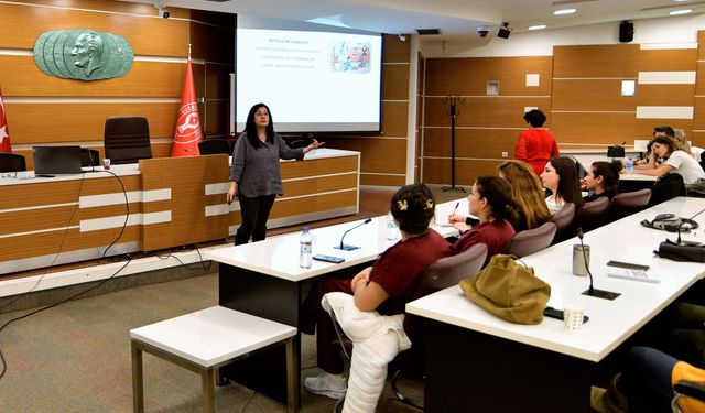 Bornova'da personele toplumsal cinsiyet eşitliği eğitimi