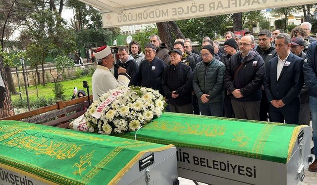 Evlerinde öldürülmüş halde bulunan çift, toprağa verildi