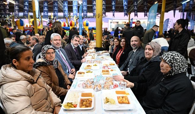 Çerçioğlu Söke’de kurulan iftar sofrasında vatandaşlarla bir araya geldi