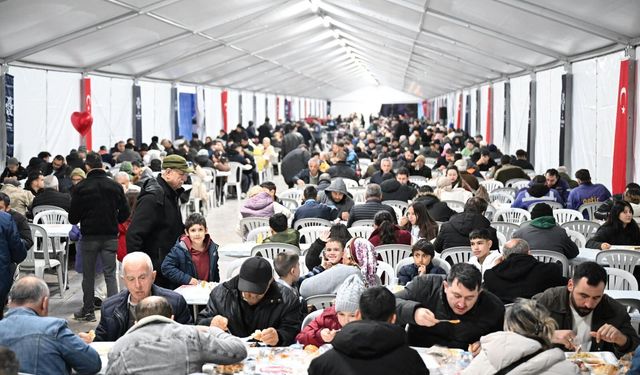 Aydın'da binler Büyükşehir'in iftarında buluştu!