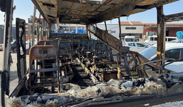 İzmir'de dehşet: Yanarak can verdi!