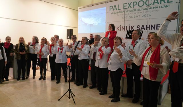 Seferihisar 3. Yaş Üniversitesine büyük ilgi