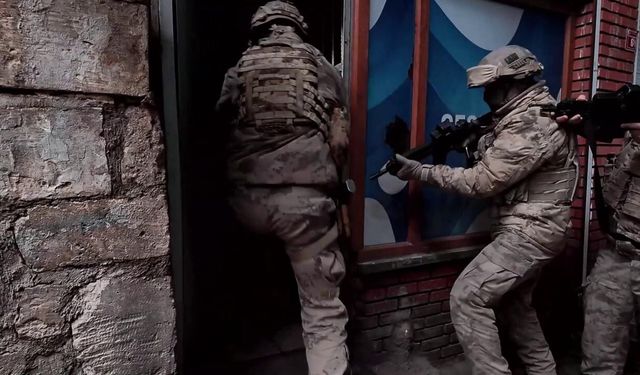 Kuşadası'nda zehir operasyonu; 25 gözaltı!