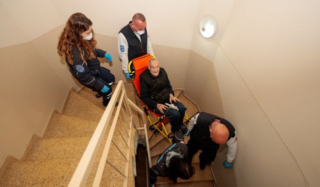 2 yılda 2209 hastaya ulaşım desteği... Konak'tan örnek dayanışma!