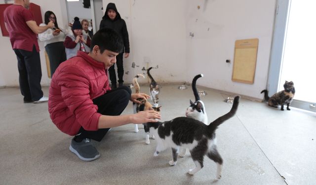 Konak’ta kalpleri ısıtan buluşma