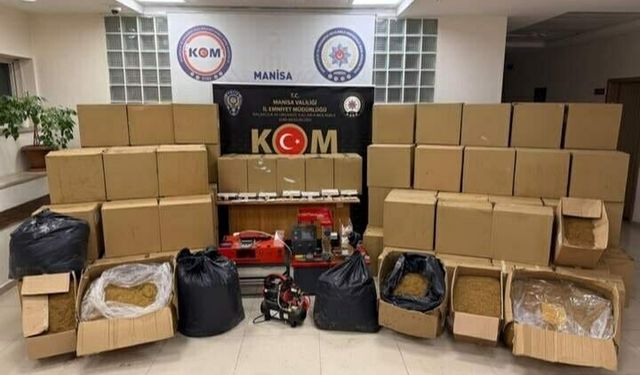Manisa'da kaçak sigara ve silah operasyonu