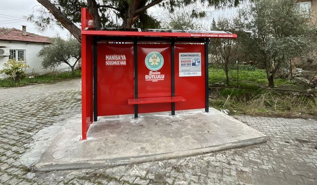 Manisa’da toplu taşıma duraklarına modern dokunuş