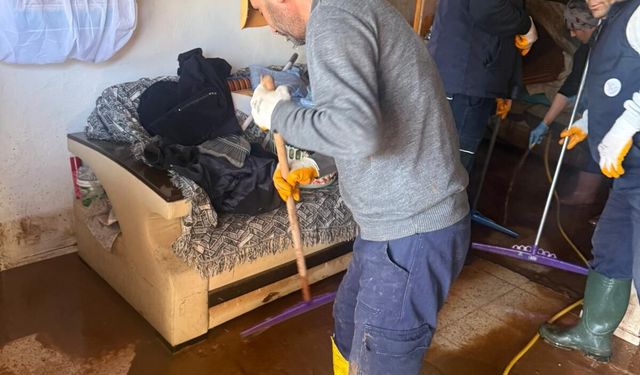 Seferihisar’da sel mağdurlarına ekonomik yardım!