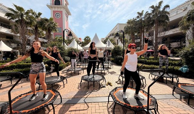 Karşıyaka'da 7’den 70’e enerji dolu buluşma