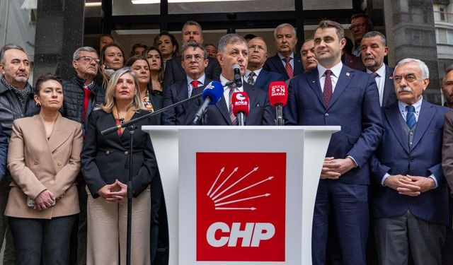 Tugay 'tahliye kararı' üzerinden sert yüklendi: İzmir önüne gelenin malına çökeceği yer değil