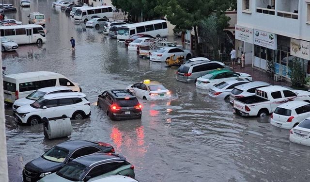 Körfez ülkelerinde sel felaketi: Çok sayıda ölü!