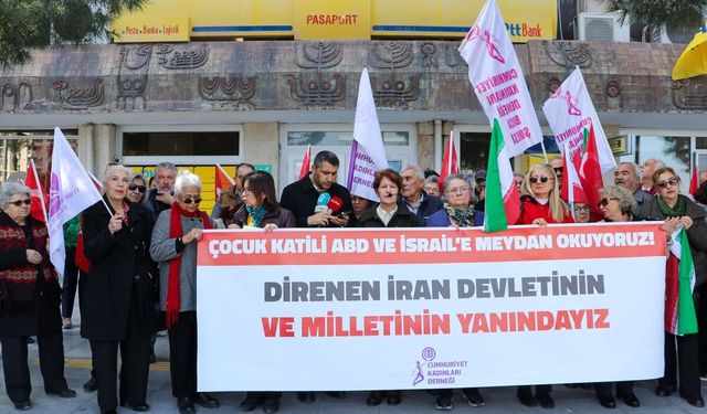 İzmir'de kadınlardan ABD ve İsrail’in saldırılarına tepki