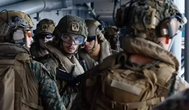 Piyadeleri taşıyan gemi Orta Doğu'da!