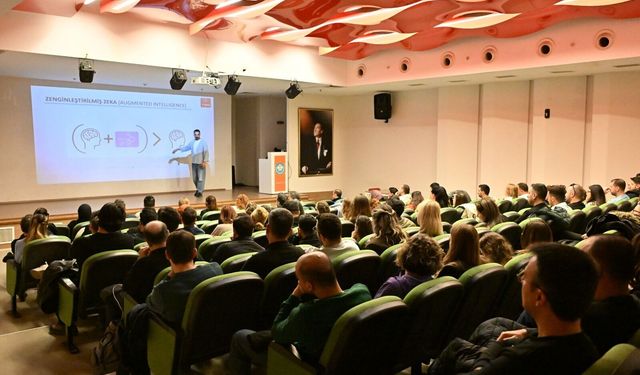 Büyükşehir personeline Yapay Zekâ ve Veri Yönetimi eğitimi