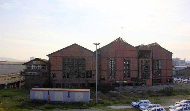 CHP'li Ösen’den Elektrik Fabrikası isyanı: Sanat vahası olacak yere 20 kat imar!