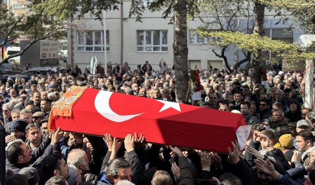 Fatma Nur öğretmen gözyaşlarıyla uğurlandı!