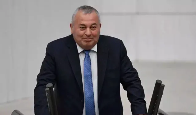 CHP'li Cemal Enginyurt trafik kazası geçirdi!