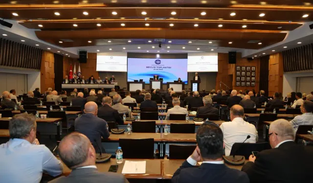 EBSO’da ‘genç – yaşlı’ tartışması… 'Yer kaplama olarak görmüyorum!'