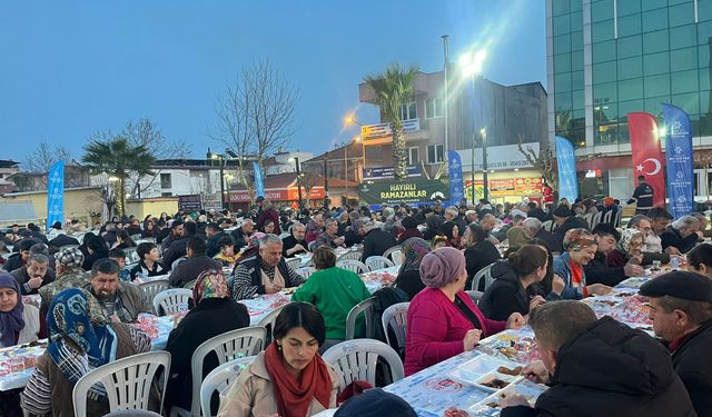 Aydınlı vatandaşlar iftar sofralarında buluşuyor