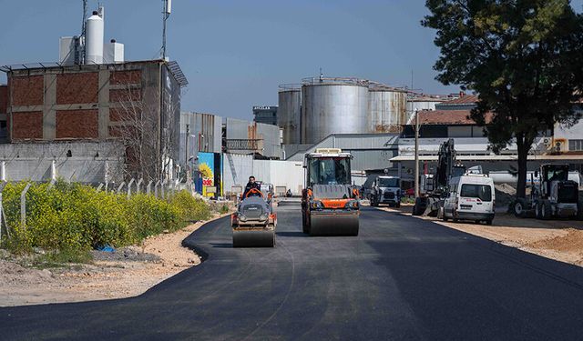 Bornova’da yol çalışmaları tam gaz!