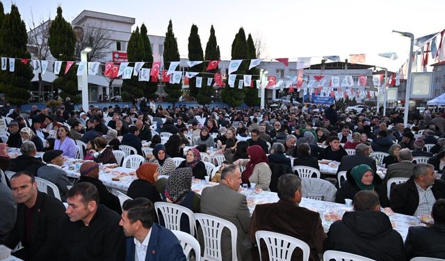 Manisa Büyükşehir'in iftar sofrası Selendi’de kuruldu