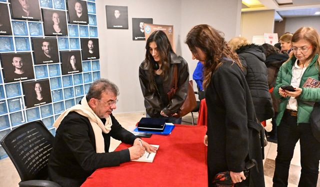 Nebil Özgentürk, Manisalı okurlarıyla buluştu!