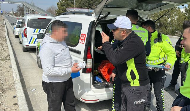Polisten kaçtı, ters yöne girdi: 399 bin lira ceza