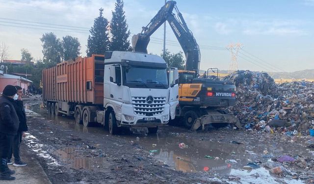 Buca’daki çöp krizinde Büyükşehir devrede!