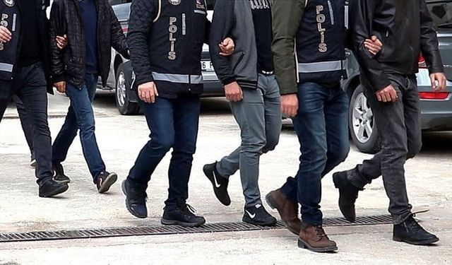 İzmir'de dolandırıcılık operasyonu: Tutuklamalar var!