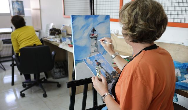 Bayraklı'da ücretsiz kültür-sanat kursları yeni döneme başladı